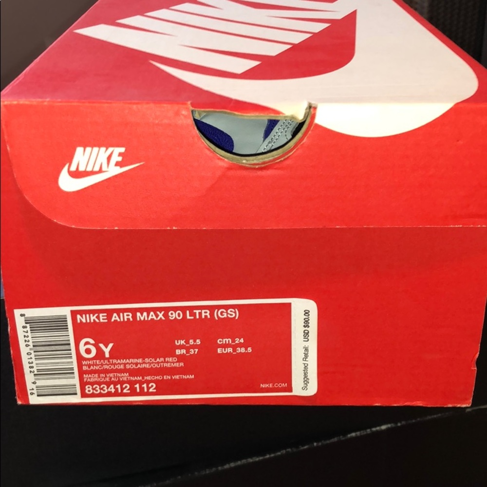FINAL PRICE almost new nike air max 90 size 6Y